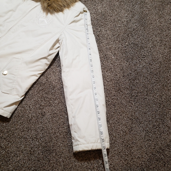 Lauren Ralph Lauren Active Puffer Coat Ivory with Faux Fur Collar Size Medium - Picture 16 of 16